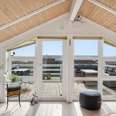 Summer House With Sauna Near Folle Rønde