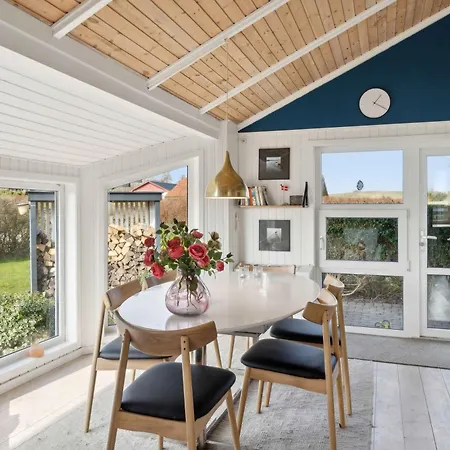 Summer House With Sauna Near Folle Rønde